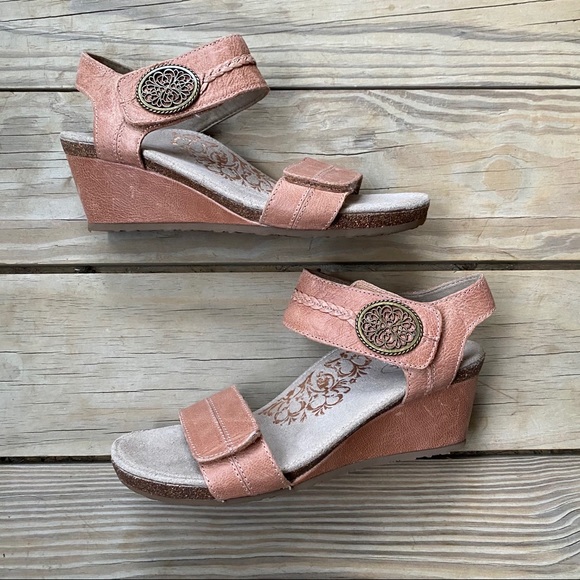 aetrex celeste sandal